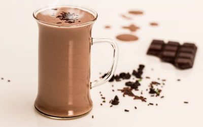 Zwanger? Probeer te minderen met chocolademelk