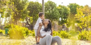 Herkent baby stemmen in de baarmoeder