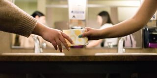 Maandverband na de bevalling
