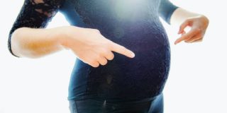 Baby laten bewegen zwangerschap