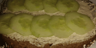 Broodje Hummus Met Komkommer